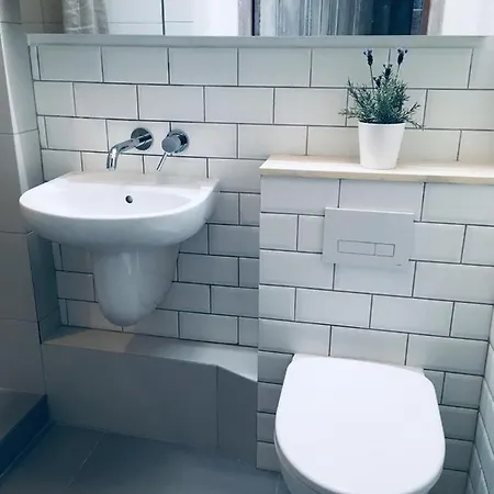 3 May Central Newly Renovated Appartement